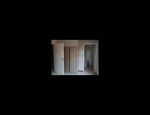 1 BEDROOM PROPERTY TO RENT IN RANDBURG CENTRAL